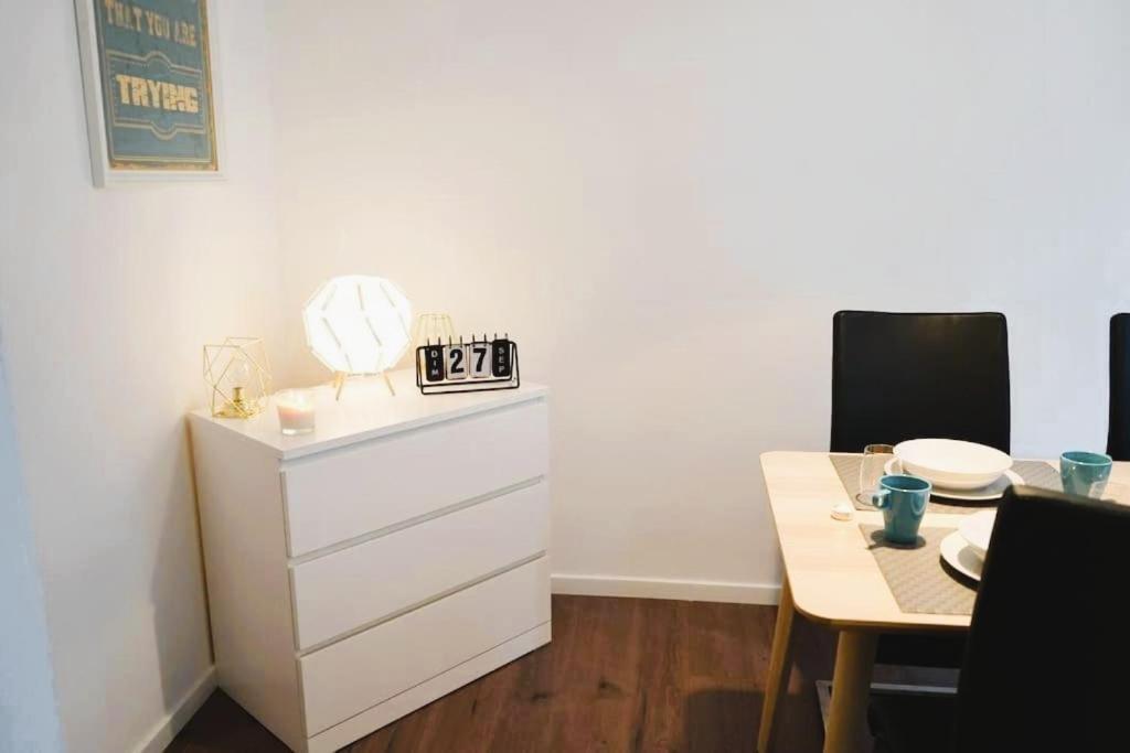 Rm-1 - Appartement F2 Au 1Er Etage Pour 1-3 Pers Mulhouse Exterior foto